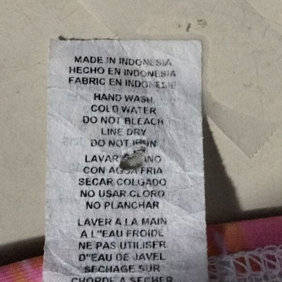 New Without tags. "Hobie" woman's bikini bottoms - Picture 8 of 8